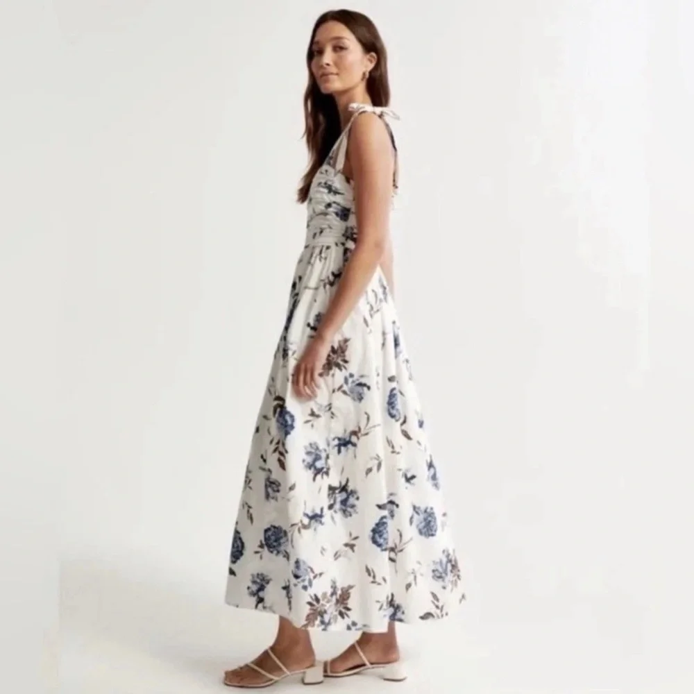 Abercrombie and Fitch Natural White Blue Floral Emerson Tie Strap Maxi Dress M